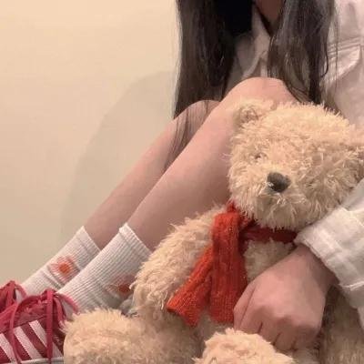 照片里的伴娘